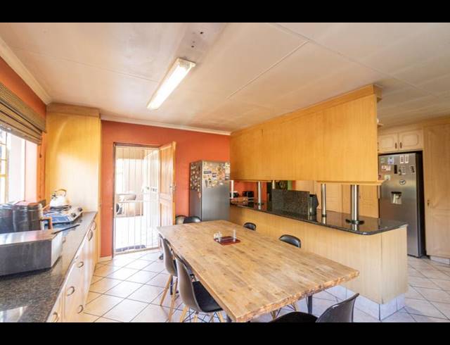 4 BEDROOM HOUSE FOR SALE IN BRACKENHURST